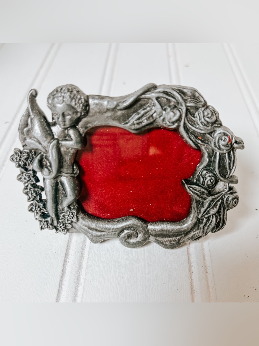 Vintage Pewter Fairy Cherub Oval Ornate Tabletop Picture Frame | Floral